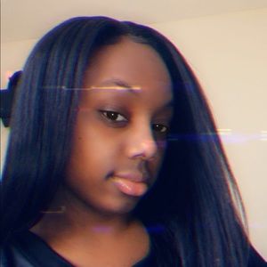 Meet your Posher, Desiree